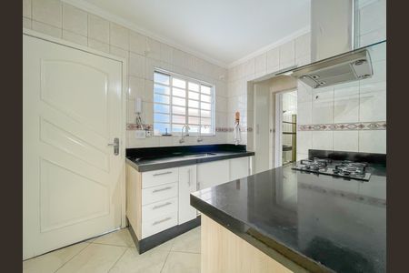 Casa para alugar com 150m², 2 quartos e 2 vagas Casa para alugar com 150m², 2 quartos e 2 vagasCozinha
