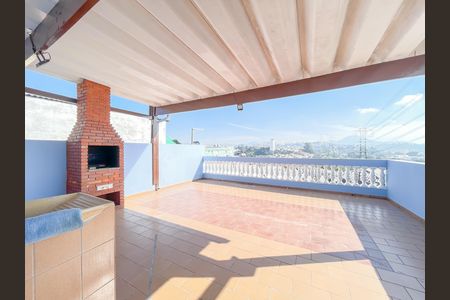 Casa para alugar com 150m², 2 quartos e 2 vagas Casa para alugar com 150m², 2 quartos e 2 vagasTerraço