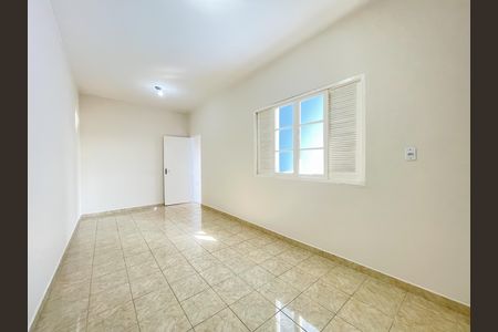 Casa para alugar com 150m², 2 quartos e 2 vagas Casa para alugar com 150m², 2 quartos e 2 vagasEspaço Multiuso