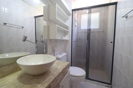 Banheiro de apartamento à venda com 2 quartos, 63m² em Rondônia, Novo Hamburgo
