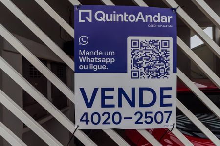 Casa à venda com 240m², 3 quartos e 2 vagas Casa à venda com 240m², 3 quartos e 2 vagasPlaca