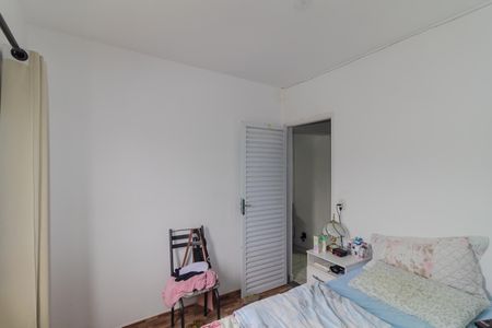 Casa à venda com 240m², 3 quartos e 2 vagas Casa à venda com 240m², 3 quartos e 2 vagasQuarto 1