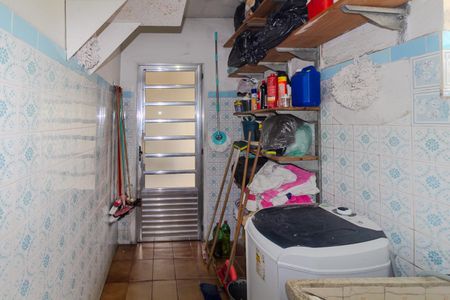 Casa à venda com 240m², 3 quartos e 2 vagas Casa à venda com 240m², 3 quartos e 2 vagasÁrea de serviço