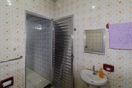 Casa à venda com 240m², 3 quartos e 2 vagas Casa à venda com 240m², 3 quartos e 2 vagasBanheiro 2