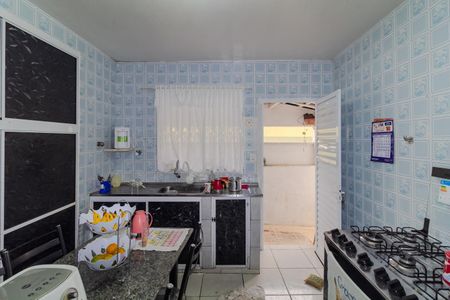 Casa à venda com 240m², 3 quartos e 2 vagas Casa à venda com 240m², 3 quartos e 2 vagasCozinha
