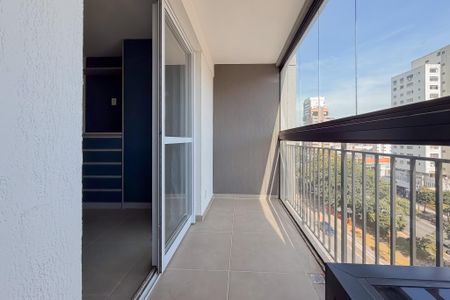Studio para alugar com 33m², 1 quarto e sem vaga Studio para alugar com 33m², 1 quarto e sem vagaVaranda