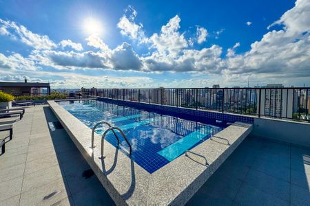 Studio para alugar com 33m², 1 quarto e sem vaga Studio para alugar com 33m², 1 quarto e sem vagaPiscina