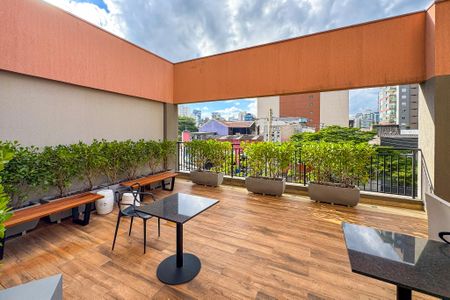 Studio para alugar com 33m², 1 quarto e sem vaga Studio para alugar com 33m², 1 quarto e sem vagaSalão de Festas