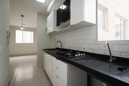 Apartamento à venda com 40m², 2 quartos e sem vaga Apartamento à venda com 40m², 2 quartos e sem vagaCozinha e Área de Serviço