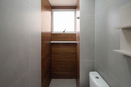 Apartamento à venda com 40m², 2 quartos e sem vaga Apartamento à venda com 40m², 2 quartos e sem vagaBanheiro