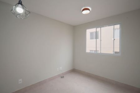 Sala de apartamento para alugar com 2 quartos, 40m² em Jardim Recanto Verde, São Paulo