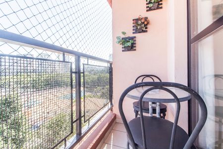 Varanda de apartamento para alugar com 2 quartos, 59m² em Jardim Tupanci, Barueri