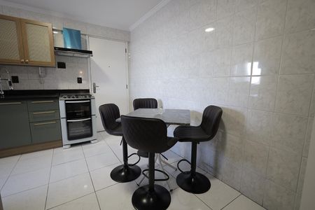 Apartamento para alugar com 97m², 2 quartos e 2 vagas Apartamento para alugar com 97m², 2 quartos e 2 vagasCozinha