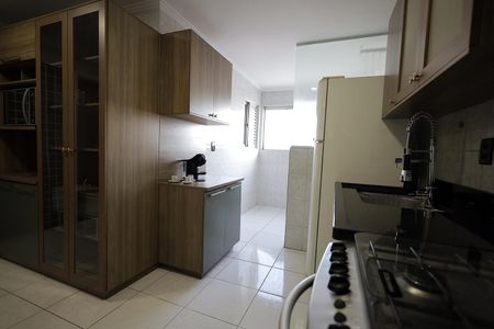 Apartamento para alugar com 97m², 2 quartos e 2 vagas Apartamento para alugar com 97m², 2 quartos e 2 vagasCozinha