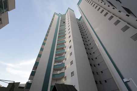 Apartamento para alugar com 97m², 2 quartos e 2 vagas Apartamento para alugar com 97m², 2 quartos e 2 vagasFachada