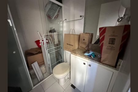 Apartamento à venda com 110m², 2 quartos e 2 vagas Apartamento à venda com 110m², 2 quartos e 2 vagasBanheiro de serviço