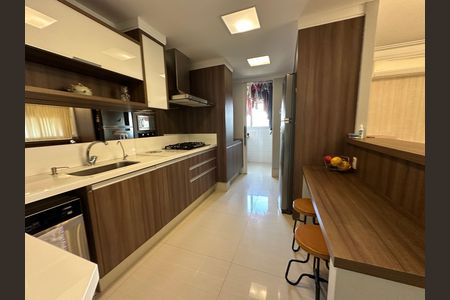Apartamento à venda com 110m², 2 quartos e 2 vagas Apartamento à venda com 110m², 2 quartos e 2 vagasCozinha