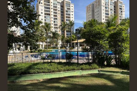 Apartamento à venda com 110m², 2 quartos e 2 vagas Apartamento à venda com 110m², 2 quartos e 2 vagasÁrea comum - Piscina