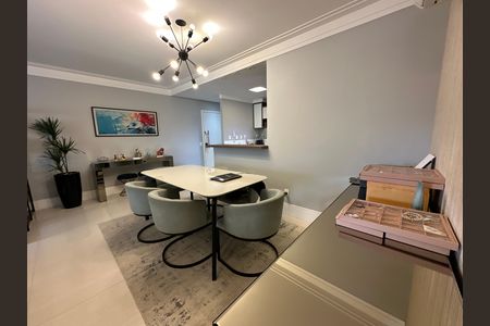 Apartamento à venda com 110m², 2 quartos e 2 vagas Apartamento à venda com 110m², 2 quartos e 2 vagasSala