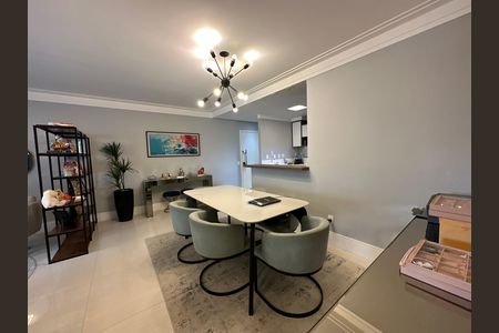 Apartamento à venda com 110m², 2 quartos e 2 vagas Apartamento à venda com 110m², 2 quartos e 2 vagasSala