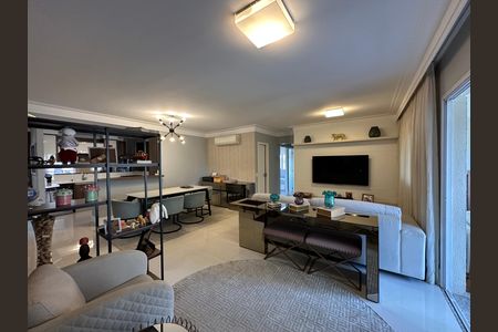 Apartamento à venda com 110m², 2 quartos e 2 vagas Apartamento à venda com 110m², 2 quartos e 2 vagasSala