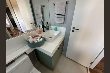 Apartamento à venda com 110m², 2 quartos e 2 vagas Apartamento à venda com 110m², 2 quartos e 2 vagasBanheiro da Suíte 1