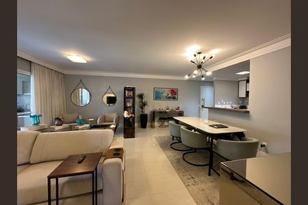 Apartamento à venda com 110m², 2 quartos e 2 vagas Apartamento à venda com 110m², 2 quartos e 2 vagasSala