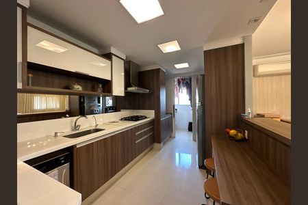 Apartamento à venda com 110m², 2 quartos e 2 vagas Apartamento à venda com 110m², 2 quartos e 2 vagasCozinha
