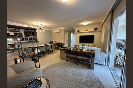 Sala de apartamento à venda com 2 quartos, 110m² em Alphaville, Santana de Parnaíba