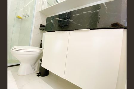 Apartamento à venda com 62m², 3 quartos e 1 vaga Apartamento à venda com 62m², 3 quartos e 1 vagaBanheiro Social