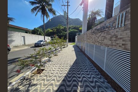 Apartamento para alugar com 65m², 2 quartos e 1 vagaFachada