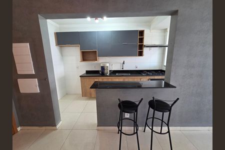 Sala de apartamento para alugar com 2 quartos, 65m² em Canto do Forte, Praia Grande