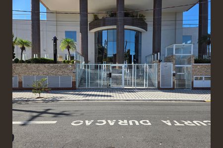 Apartamento para alugar com 65m², 2 quartos e 1 vagaFachada