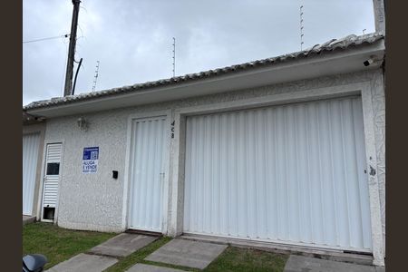 Casa de condomínio para alugar com 329m², 4 quartos e 3 vagas Casa de condomínio para alugar com 329m², 4 quartos e 3 vagasFachada