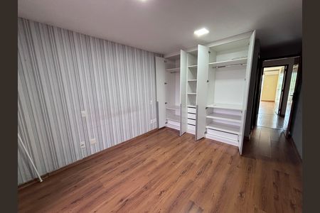 Casa de condomínio para alugar com 329m², 4 quartos e 3 vagas Casa de condomínio para alugar com 329m², 4 quartos e 3 vagasQuarto 1