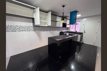 Casa de condomínio para alugar com 329m², 4 quartos e 3 vagas Casa de condomínio para alugar com 329m², 4 quartos e 3 vagasCozinha