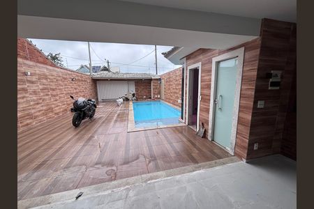 Casa de condomínio para alugar com 329m², 4 quartos e 3 vagas Casa de condomínio para alugar com 329m², 4 quartos e 3 vagasÁrea externa