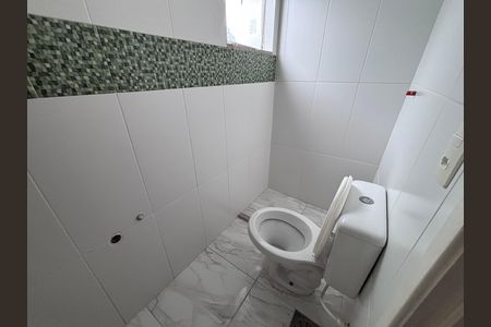 Casa de condomínio para alugar com 329m², 4 quartos e 3 vagas Casa de condomínio para alugar com 329m², 4 quartos e 3 vagasBanheiro do sótão