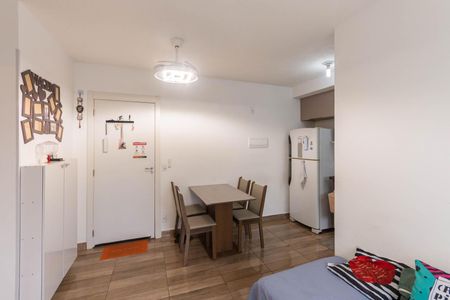 Sala de apartamento para alugar com 2 quartos, 42m² em Santo Cristo, Rio de Janeiro