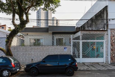 Casa à venda com 240m², 3 quartos e 1 vagaFachada + plaquinha
