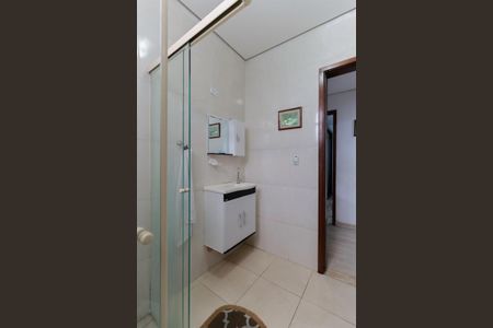 Casa à venda com 240m², 3 quartos e 1 vagaBanheiro
