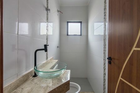 Casa de condomínio para alugar com 65m², 2 quartos e 1 vaga Casa de condomínio para alugar com 65m², 2 quartos e 1 vagaBanheiro
