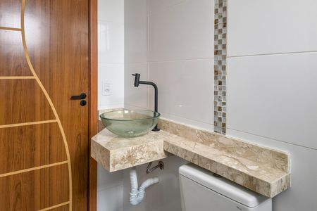 Casa de condomínio para alugar com 65m², 2 quartos e 1 vaga Casa de condomínio para alugar com 65m², 2 quartos e 1 vagaBanheiro