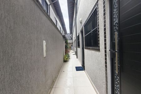 Casa de condomínio para alugar com 65m², 2 quartos e 1 vaga Casa de condomínio para alugar com 65m², 2 quartos e 1 vagaCorredor