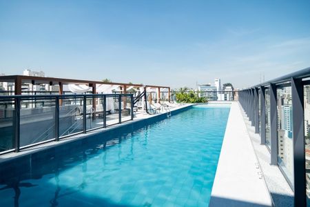 Apartamento à venda com 23m², 1 quarto e sem vaga Apartamento à venda com 23m², 1 quarto e sem vagaÁrea comum - Piscina