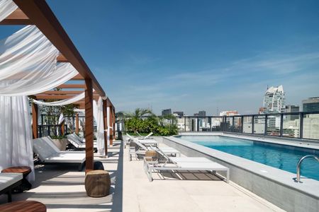 Apartamento à venda com 23m², 1 quarto e sem vaga Apartamento à venda com 23m², 1 quarto e sem vagaÁrea comum - Piscina