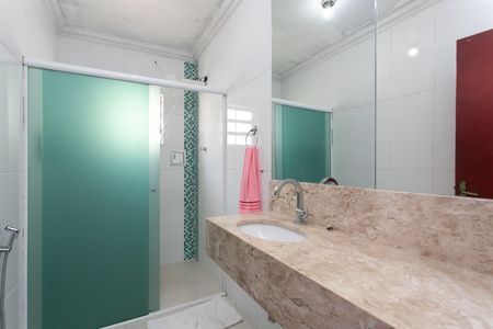 Casa à venda com 200m², 3 quartos e 2 vagasBanheiro 1 