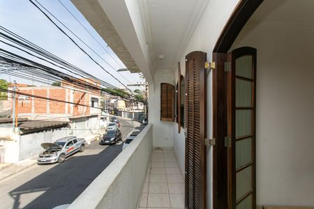 Casa à venda com 200m², 3 quartos e 2 vagasVaranda do Quarto 2