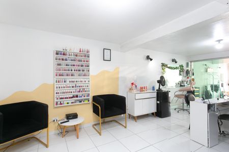 Casa à venda com 200m², 3 quartos e 2 vagasSalão 
