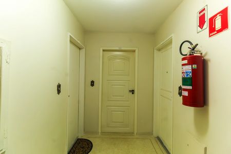 Apartamento à venda com 39m², 1 quarto e sem vaga Apartamento à venda com 39m², 1 quarto e sem vagaPorta